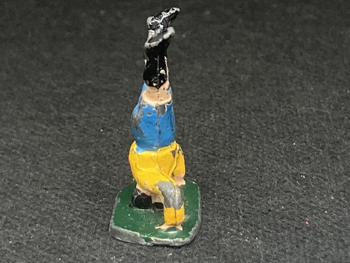 Boy Doing A Handstand de Phillip SEGAL (amarillo 994) de Nursery Rhyme - Imagen 4 de 6