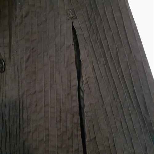 Vintage Tuxster Women's Double Breasted Pintuck Cape with Neck Tie Black - Picture 7 of 10