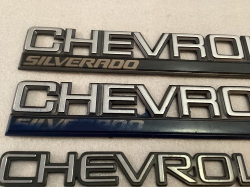 3 CHEVROLET PLASTIC EMBLEMS AS IS FOR PARTS - Picture 3 of 14
