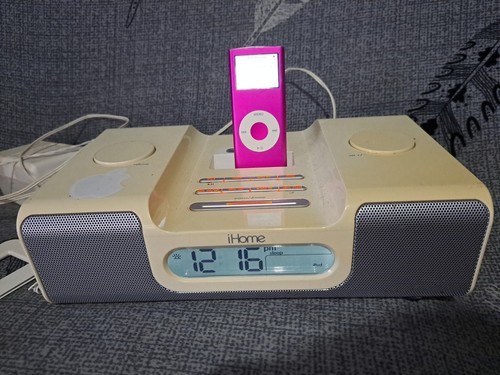 iHome Speaker USED Model iH5WRE (ipod Not Included) B3 - Zdjęcie 2 z 10