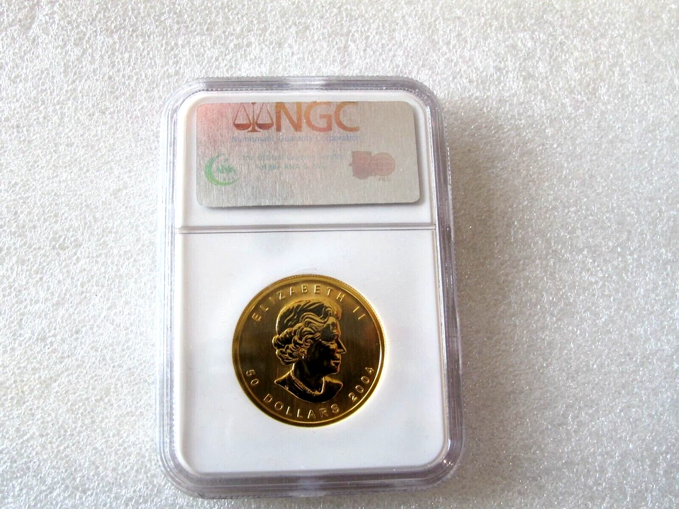 🌟 2004 Canada 25th Ann. Maple Leaf $50 Dollars 1 oz .9999 Gold Coin NGC MS70 - Image 4 of 4