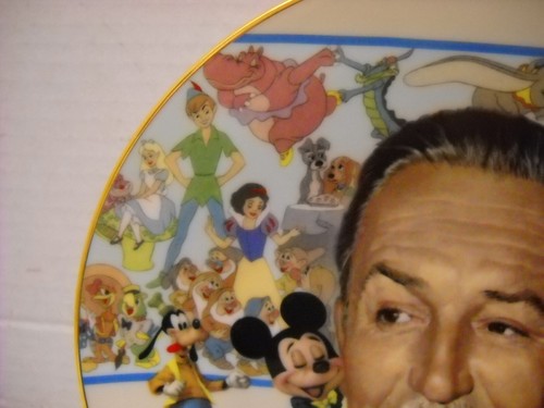 Walter Elias Disney Commemoration 85th Birth Anniversary Collector's Plate - Picture 3 of 8