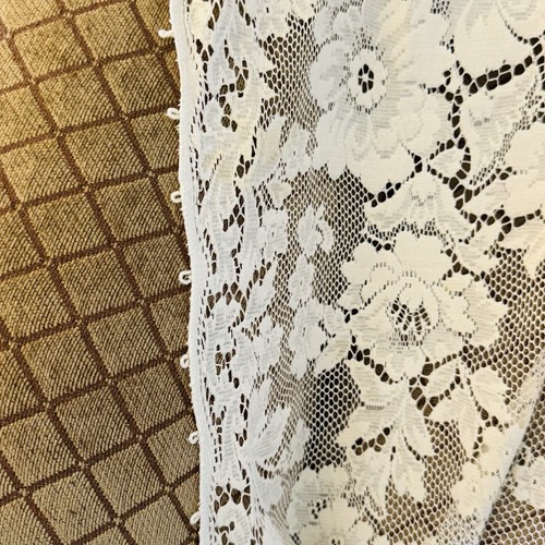VTG Quaker Lace Cloth Antique Floral Lace 50” X 74” Tablecloth Table Cover Read - Picture 7 of 12