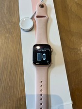 Apple Watch Series 4 40 mm rose gold with pink band
