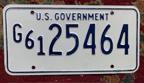70er Jahre Vintage U.S. Government Nummernschild veraltet im Originalzustand