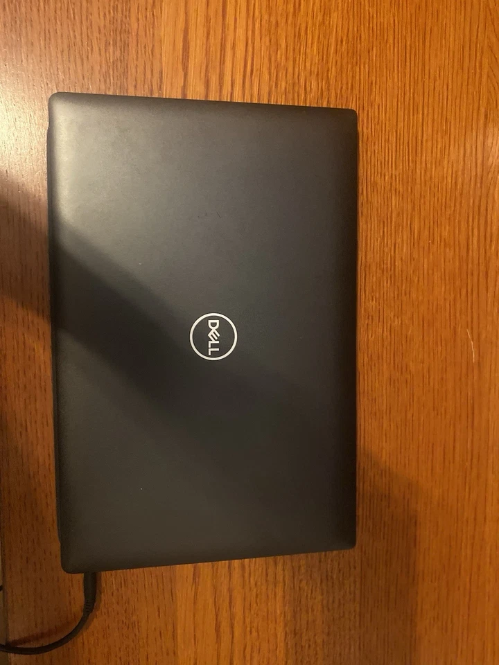 Dell Latitude 3301 · i5-8265U · 8GB · 238GB, foto 1 di 5