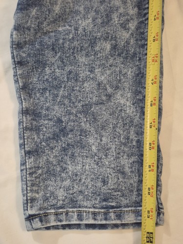 No Boundaries Women's 15 Acid Wash Hi Rise Light Cotton Stretch Jeans Capris - Picture 7 of 11