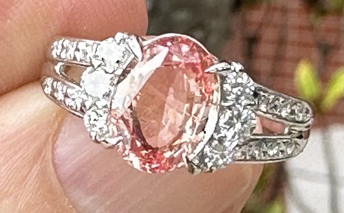 An Extraordinary Unheated 2.12ct Padparadscha Sapphire & Diamond Ring GRS - Picture 9 of 12