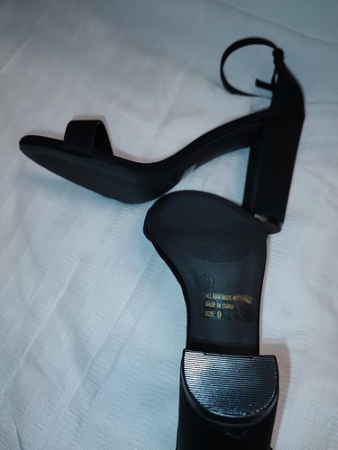 Wild Diva Lounge Dress Black high heels Sandals Size 9 womens - Picture 2 of 11