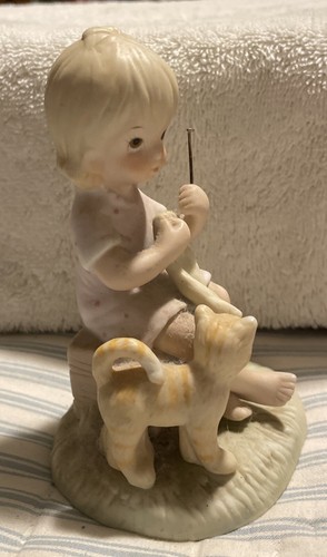 Vintage Knitting Girl & Cat Lefton 03844 NOS from 80s Porcelain Figurine - Picture 4 of 10