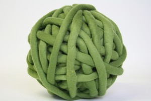 2kg Coloured Merino felted super chunky Nundle wool vine knitting Black 2kg Coloured Merino felted super chunky Nundle wool vine knitting Black