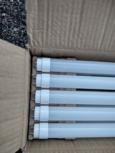 GE 34211 T8 LED 4Ft. tube light bulbs LEDT8/LC/G/4/830 - Picture 4 of 4