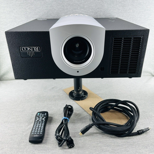 RUNCO CL-810 - Home Theater Projector Reflection W/ Remote   USED PERIODICALLY - Picture 1 of 23