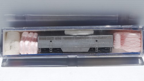 Undecorated. N Scale. C-Liner B Unit. Life-Like. Excellent Condition. - Picture 2 of 3