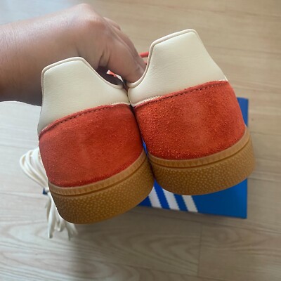 ★大人気★【ADIDAS】Spezial Handball Preloved Red Red Adidas Handball Spezial Preloved Red Gum – Puffer Reds