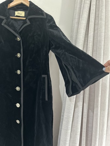 VINTAGE Farmer’s BLACK VELVET MAXI COAT Victorian Gothic Opera Small Medium - Bild 9 von 17