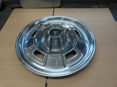Wheel Cover Single 1967-69 Plymouth 14'' Spinner Wheel Cover Hub Cap 2823026 Used