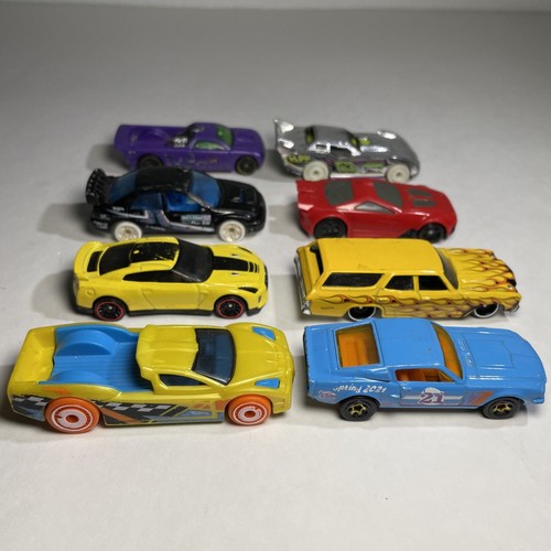 Lot of (8) Hot Wheels Muscle Cars Racing Motor Sports 2010’s Bundle - Picture 4 of 6