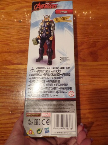 Nueva en caja Figura de Acción Marvel Avengers MUÑECA THOR TITAN HERO SERIE 11" t B746 - Imagen 4 de 4