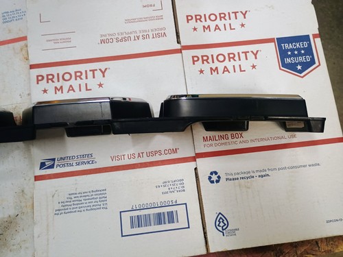 2019-2023 RAM 1500 BLACK AND CHROME GRILLE GRILL EMBLEM PART NUMBER 68349725AB - Bild 12 von 19