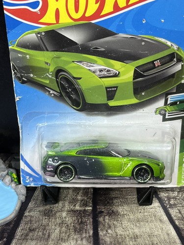 Hot Wheels 2017 Nissan GT-R (R35) - Guaczilla Green Diecast Sealed USED NM Cond - Picture 3 of 7