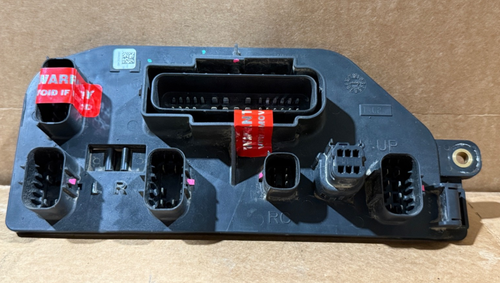 Rear Lamp Wiring Harness Junction Block 23208491 - Picture 2 of 4