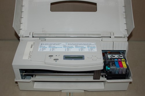 Tektronix Phaser 140 Colour Printer (Xerox)/ Canon BJC - Picture 4 of 8
