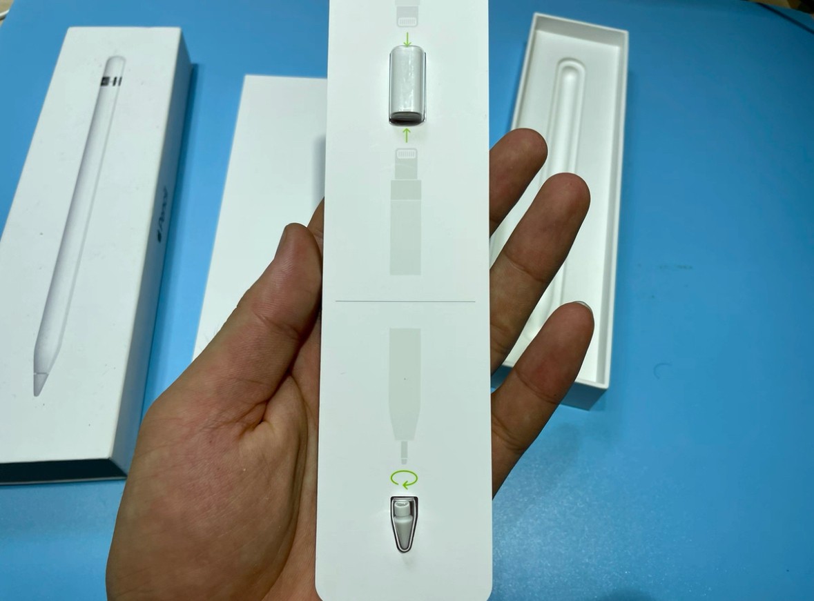 Apple Pencil ホワイト 元箱付き Apple Pencil ホワイト 元箱付き（第二世代） Apple Pencil (第2