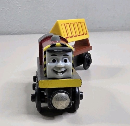 Thomas The Tank & Friends Wooden Railway Magnet Trains SALTY And The DUMPER - Picture 6 of 9