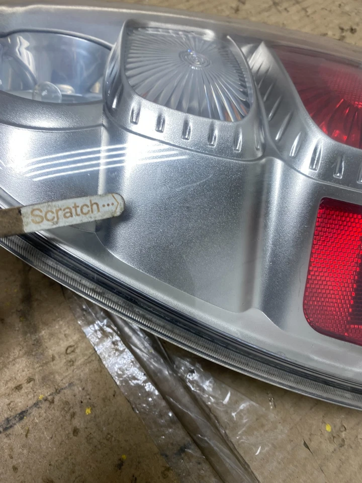 Luz trasera lateral izquierda para conductor Saab 9-7X 2005 a 2009 OEM U3148 DW Foto 4 de 4