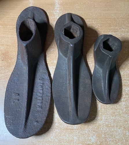 3 Vintage Antique Cast Iron Metal Malleable Shoe Cobbler Mold A L Plus 2 - Picture 1 of 11