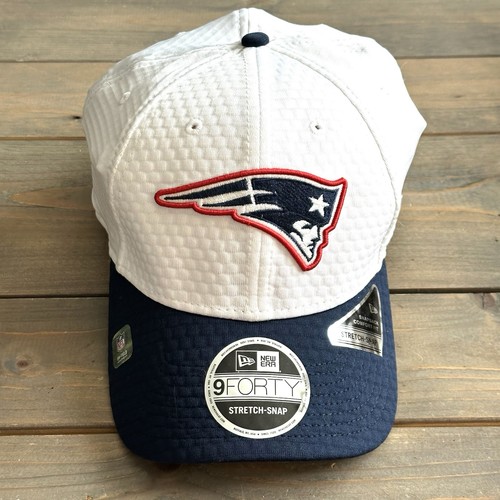 Cappello Berretto New England Patriots New Era 9FORTY 940 Elasticizzato-Snap Bianco con Coperchio Blu - Foto 3 di 8