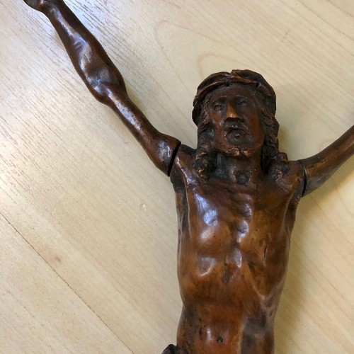 französisches geschnitztes Wurzelholz Fronleichnam Ende 18. Jahrhundert, Kruzifix - Bild 4 von 10