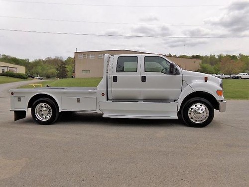 2009 FORD F-750 CREW CAB RV HAULER / TOTER TRUCK - Picture 6 of 17