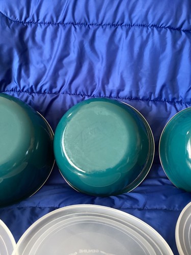 Fiesta Set of 4 Nesting Mixing Bowls Enamel Over Metal w/Plastic Lids - Picture 14 of 21