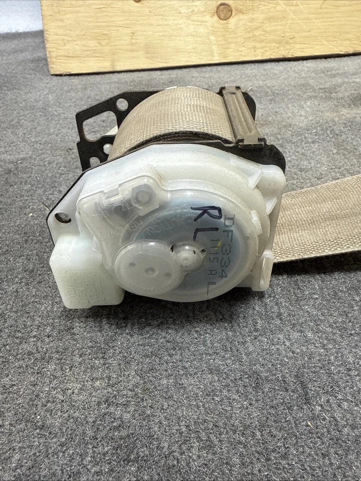 Cinturón de seguridad trasero izquierdo marfil segunda fila 1998-2007 Toyota Land Cruiser Lexus GX470 J100 Foto 2 de 4