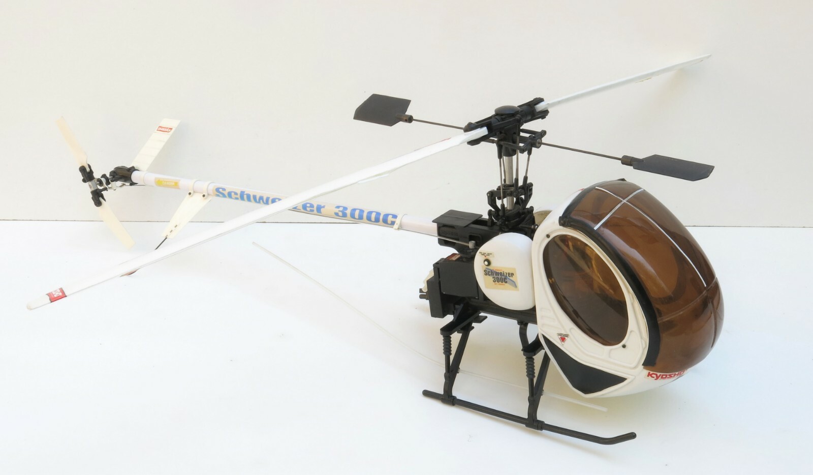 Elicottero kyosho schweizer 300C heli rc radiocomandato stock 15T TURN SPower Elicottero kyosho schweizer 300C heli rc radiocomandato stock 15T TURN SPower