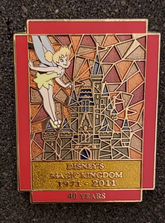 Disney Passholder  2011 Tinker Bell Mosaic Cinderella Castle Puzzle Set Pin