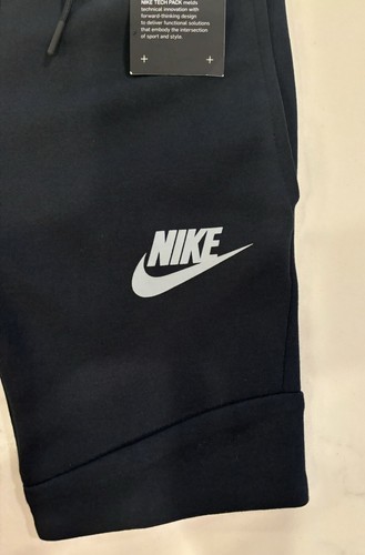 Nike Boys Tech Pack Shorts, Size XS, Black 816280-012 (NEW) - Picture 3 of 7