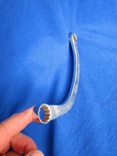 NAPA Half Moon Obstruction Wrench, M109, 9/16" X 5/8" 12pt , USA, Used - Picture 8 of 9