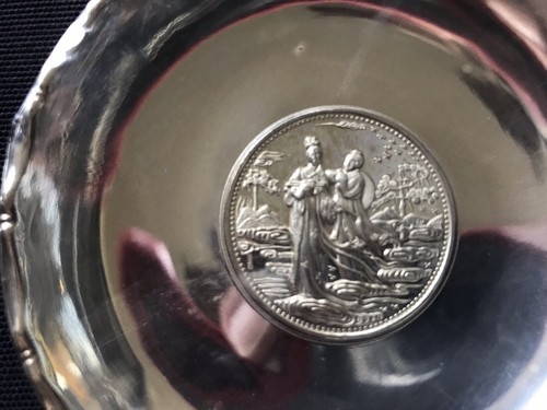 A Hong Kong Souvenir Silver/Silver Plate Coin Memento/Trinket Dish - 1973 - Picture 2 of 9