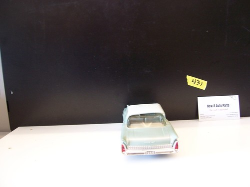 1960 MERCURY PARKLANE 1/25th SCALE DEALER/PROMOTIONAL MODEL (PLASTIC) AMT - Picture 8 of 10
