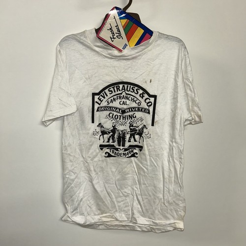 Vintage 1982 Levis Fresh Ideas Womenswear, Deadstock T-shirt Size Medium - Picture 1 of 2