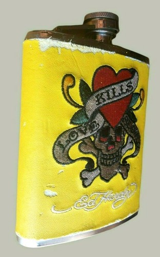 Ed Hardy Christian Audigier 7 oz. Frasco de acero inoxidable Love Kills Slowly Yellow - Imagen 5 de 9