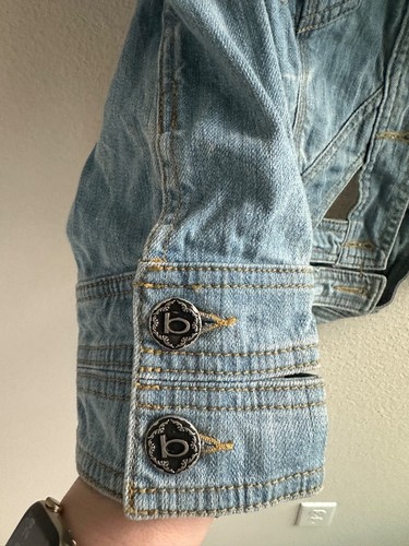 Neu ohne Etikett Small Bebe Jeans Denim Damen Cutout-Details 3/4-Ärmel tailliert cropped - Bild 3 von 10