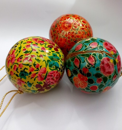 3 Lovely Xmas Paper Mache Floral Christmas Bauble Decorative Balls Gifts Home - Picture 6 of 11