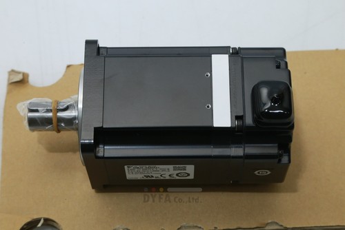 YASKAWA Véritable Neuf dans sa boîte SGMJV-04ADA21 Clé usinée 400 W AC Servo MOT-I-4083 = 9R17 - Photo 9/18