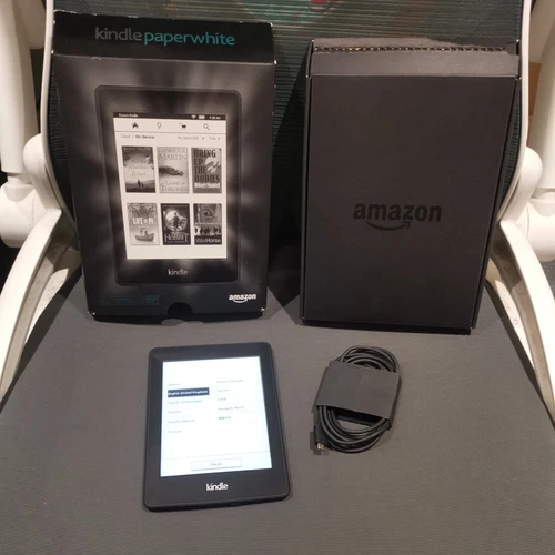 Amazon Kindle Paperwhite (11th Generation) 16GB, Wi-Fi, 6.8 with back light 