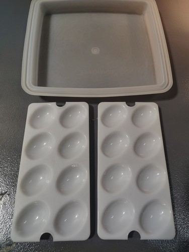 VTG Tupperware Deviled Egg Keeper Carrier 723-4 ~WOW~ EUC! FS! - Picture 3 of 12