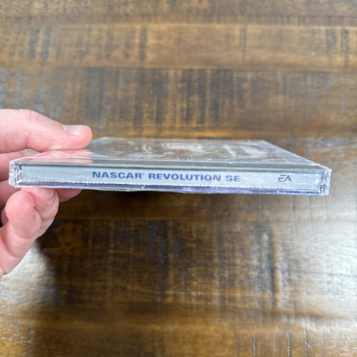 *Cracked Case * NASCAR Revolution SE - PC EA Games Racing Game - New Sealed - Picture 3 of 6